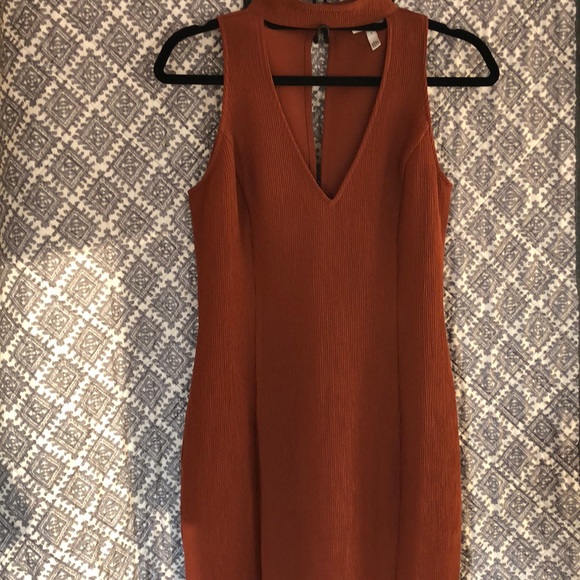 Dresses & Skirts - Rust colored bodycon midi dress